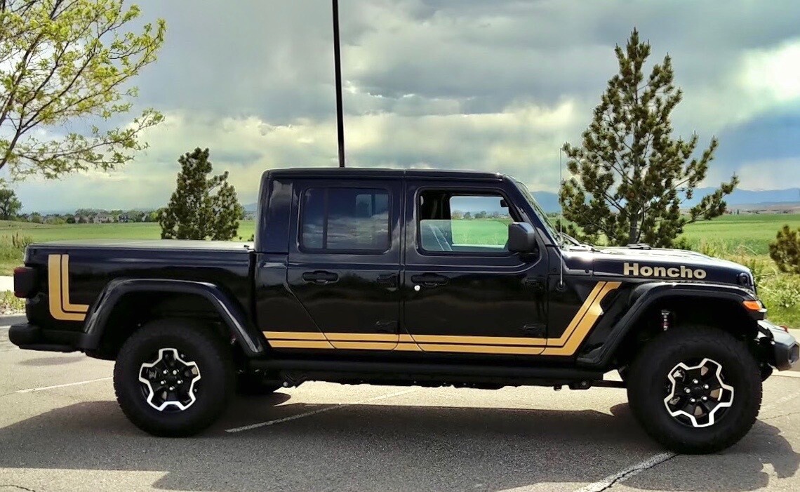 2020 & Up Jeep Gladiator Retro Scrambler Style #1 Side Stripes