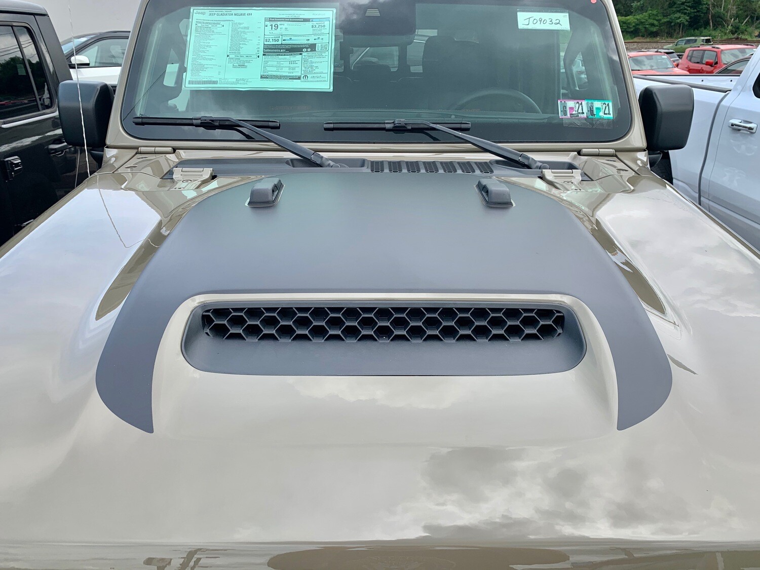 Jeep Gladiator JT Wrangler JL JLU Mojave Hood Graphics Wrangler Rubicon 392