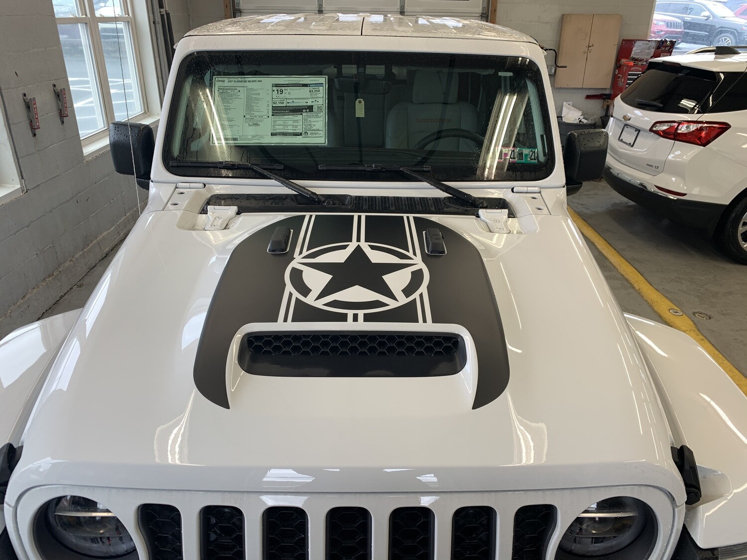 Jeep Gladiator JT Wrangler JL JLU Mojave Hood Graphics Wrangler Rubicon 392