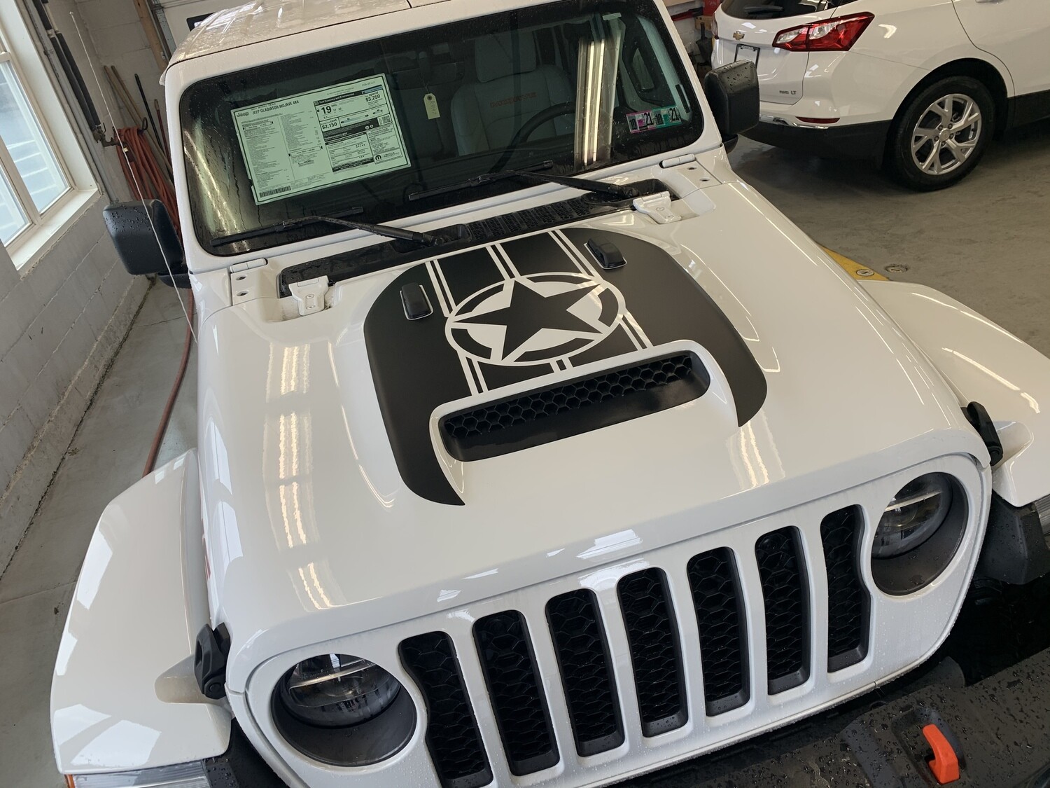 Jeep Gladiator JT Wrangler JL JLU Mojave Hood Graphics Wrangler Rubicon 392
