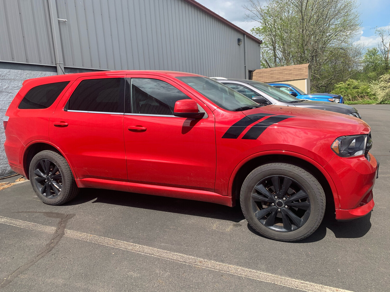 2011 - Up Dodge Durango Hood to Fender Hash Stripes