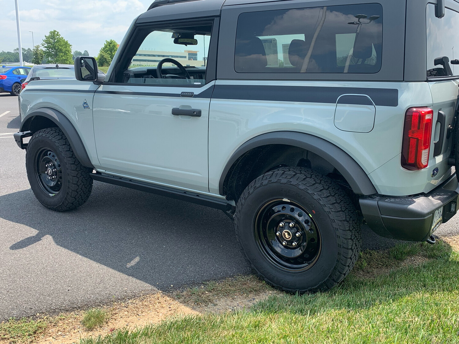 2021-up Ford Bronco Full Length Upper Side Stripe Kit