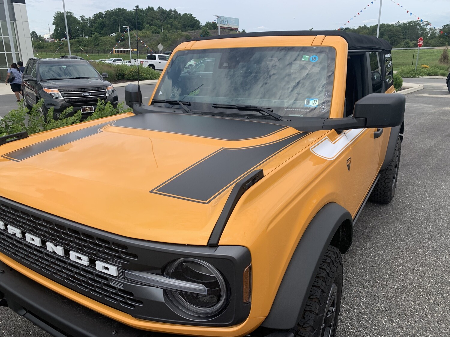 2021-up Ford Bronco Outer Hood Blackout Graphics Kit