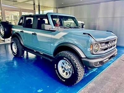 2021-up Ford Bronco Retro Special Decor Style Side Graphics Kit (Below Body Line) 2021-up Ford Bronco Retro Special Decor Style Side Graphics Kit (Below Body Line)