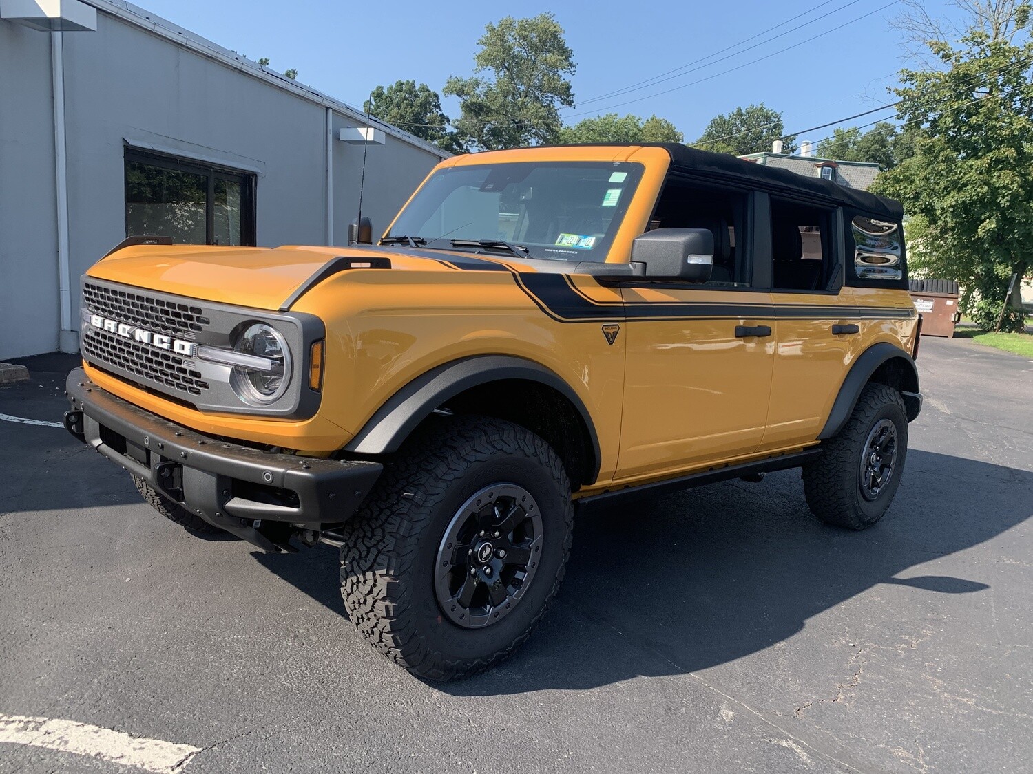 2021-up Ford Bronco Retro Special Decor Style Side/Hood Graphics Kit (Centered on Body Line)