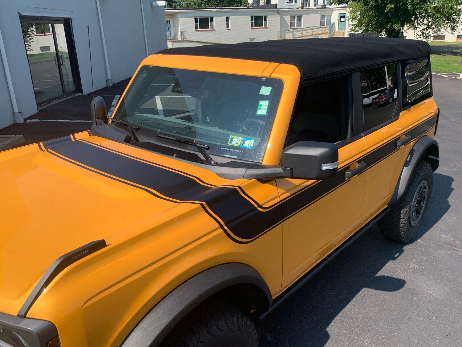 2021-up Ford Bronco Retro Special Decor Style Side/Hood Graphics Kit (Below Body Line Wide Stripe)