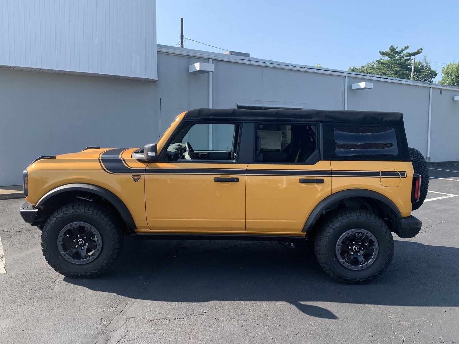 2021-up Ford Bronco Retro Special Decor Style Side/Hood Graphics Kit (Centered on Body Line)