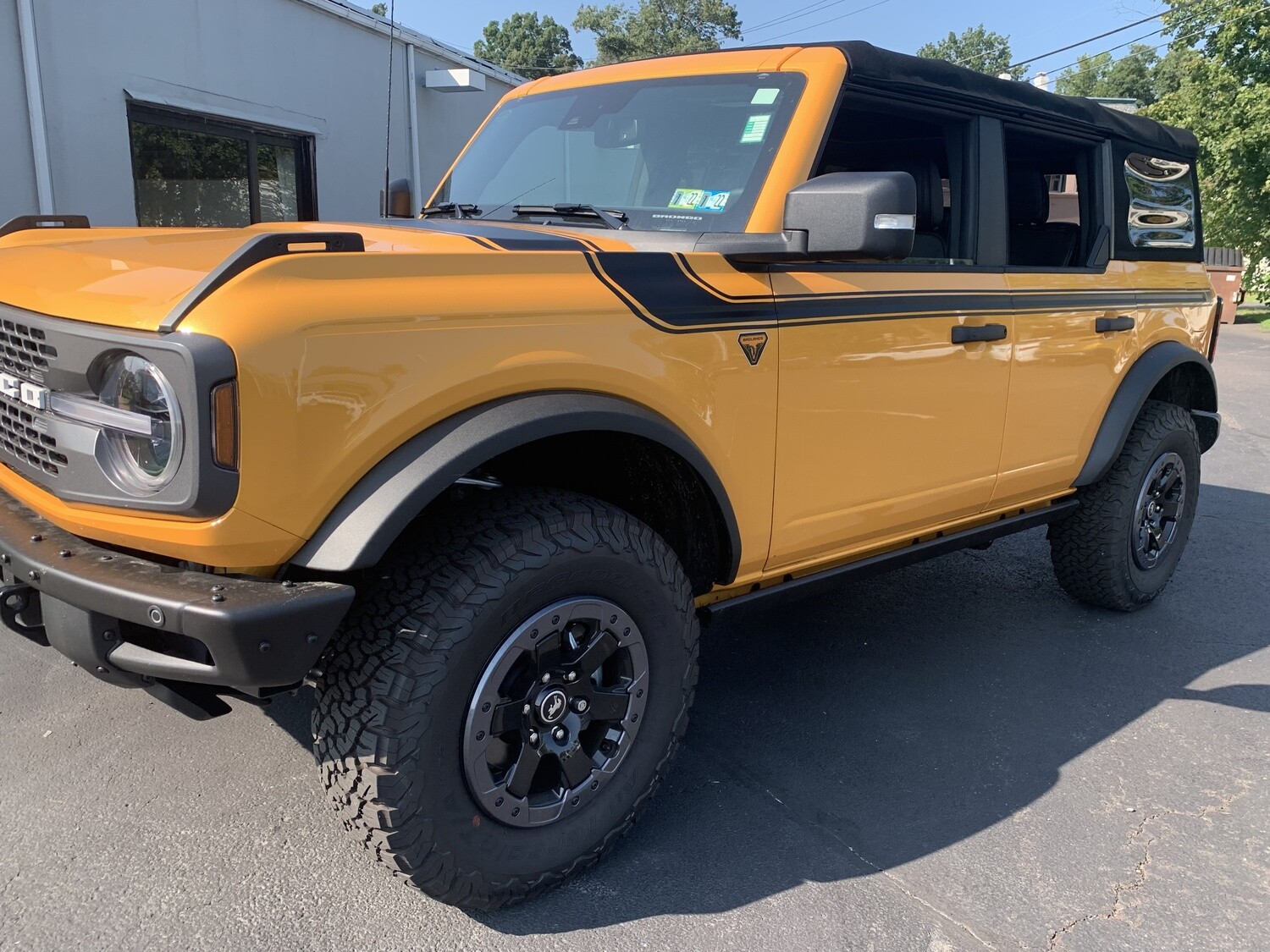 2021-up Ford Bronco Retro Special Decor Style Side/Hood Graphics Kit (Centered on Body Line)