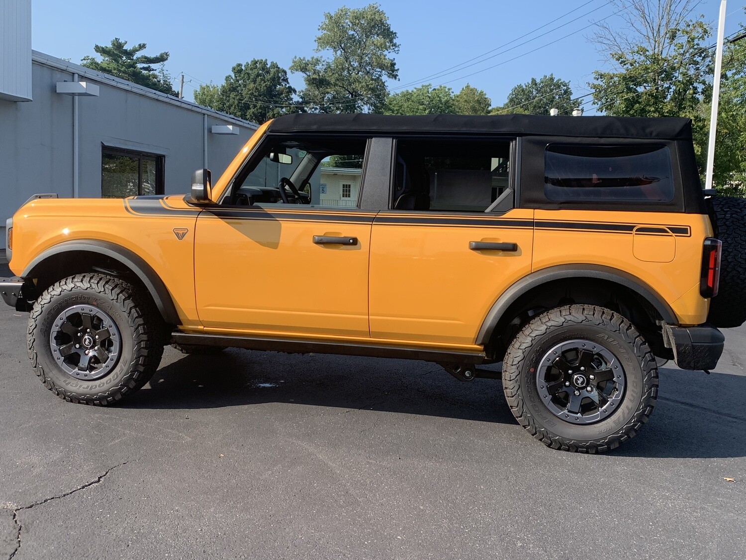 2021-up Ford Bronco Retro Special Decor Style Side/Hood Graphics Kit (Above Body Line)