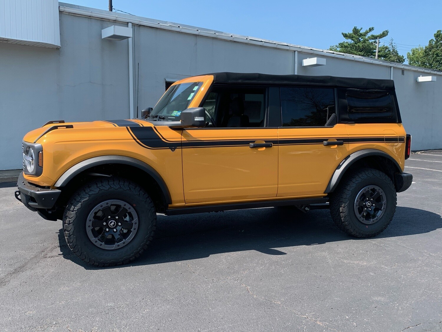 2021-up Ford Bronco Retro Special Decor Style Side/Hood Graphics Kit (Below Body Line)