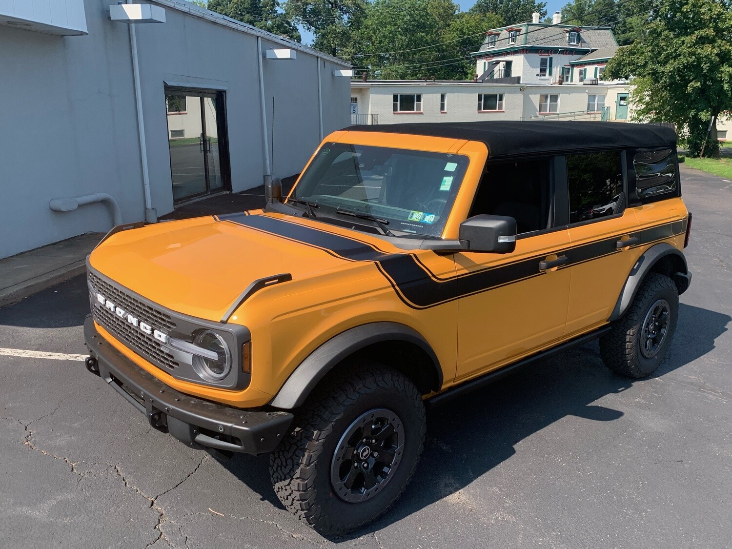 2021-up Ford Bronco Retro Special Decor Style Side/Hood Graphics Kit (Below Body Line Wide Stripe)