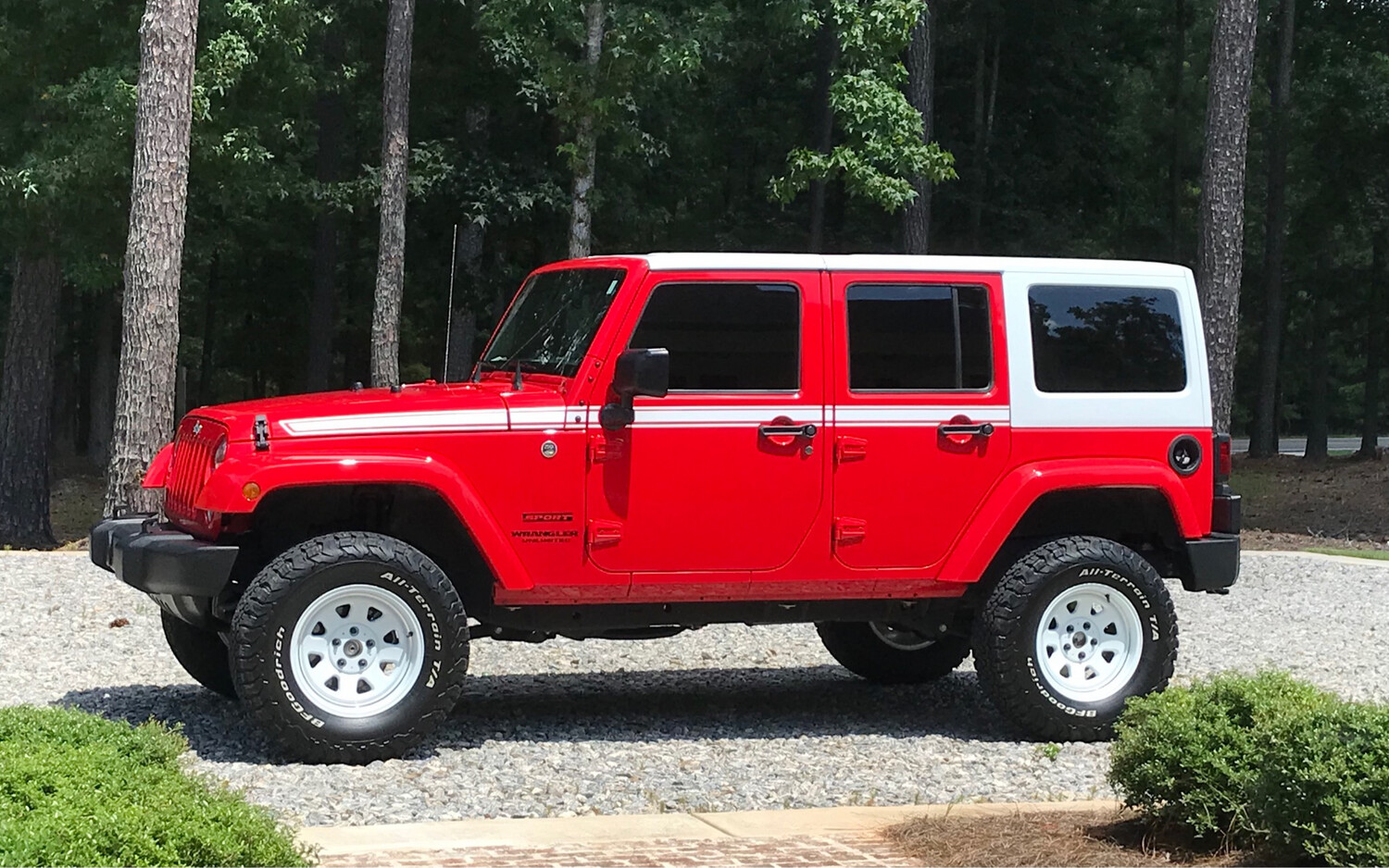 2007 - 2018 Jeep Wrangler JK JKU "Chief " Style Side Stripes