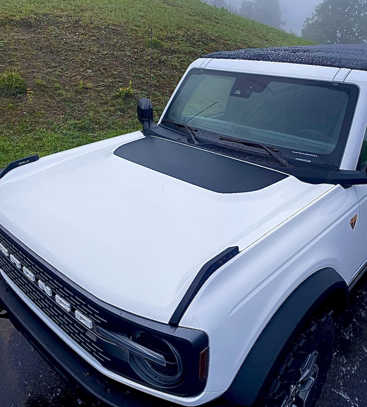 2021-up Ford Bronco Hood Bump Vinyl Graphics Kit