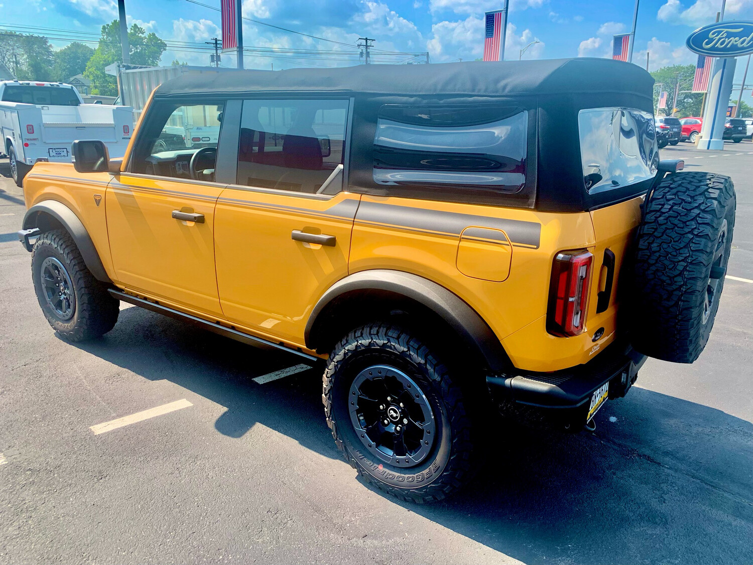 2021-up Ford Bronco Full Length Upper Side Stripe Kit
