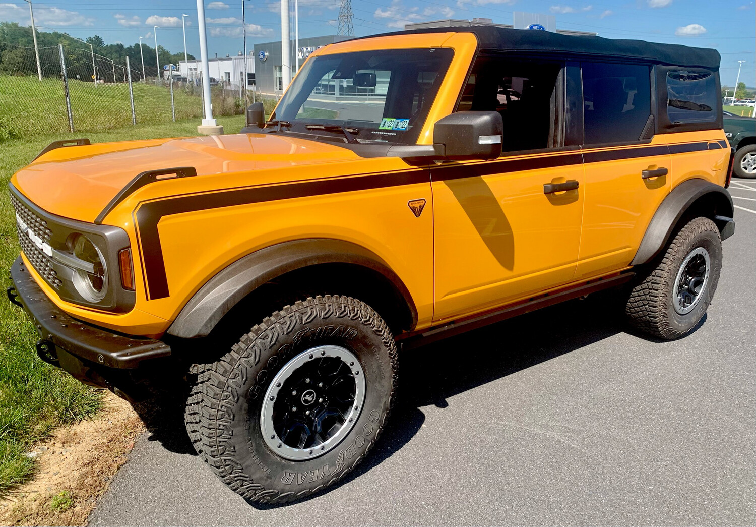 2021-up Ford Bronco Retro "BOSS" Style Side Graphics Kit (Above Body Line)