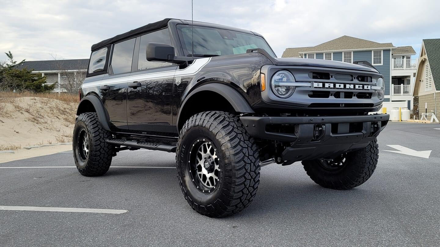 2021-up Ford Bronco Retro Special Decor Style Side/Hood Graphics Kit (Centered on Body Line)