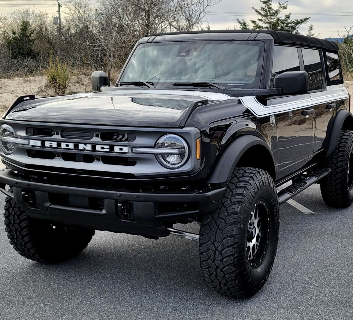 2021-up Ford Bronco Retro Special Decor Style Side/Hood Graphics Kit (Centered on Body Line)