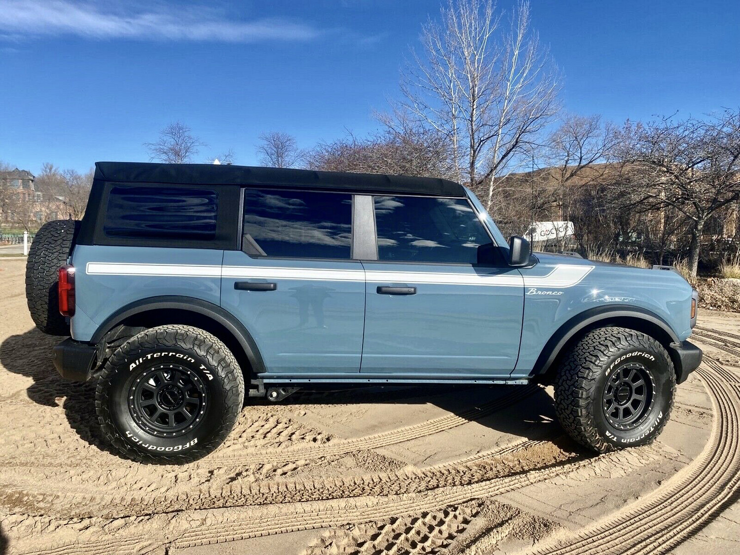 2021-up Ford Bronco Retro Special Decor Style Side Graphics Kit (Centered on Body Line)