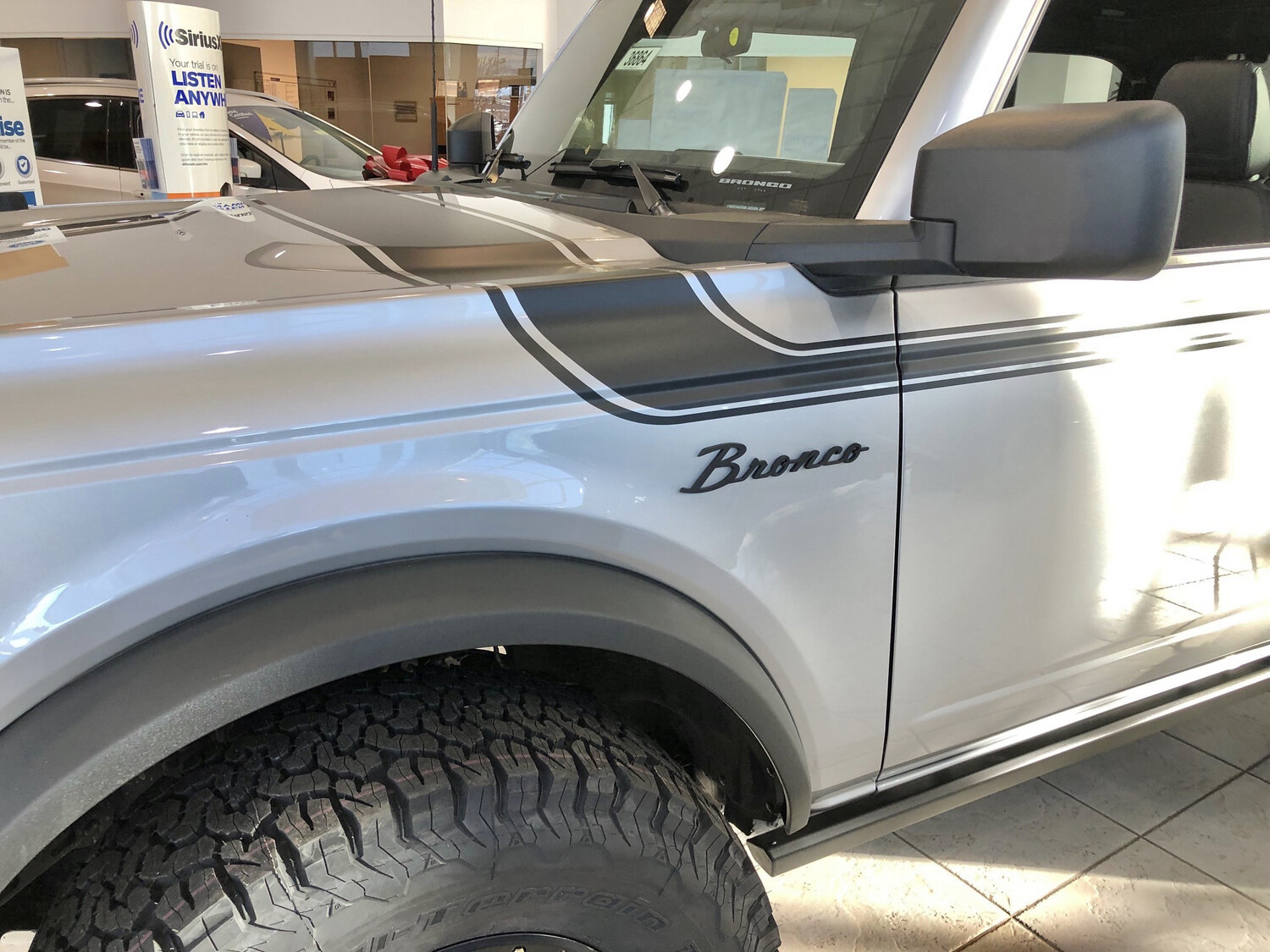 2021-up Ford Bronco Retro Special Decor Style Side/Hood Graphics Kit (Centered on Body Line)