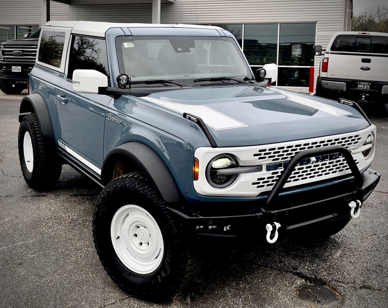 2021-up Ford Bronco Outer Hood Blackout Graphics Kit