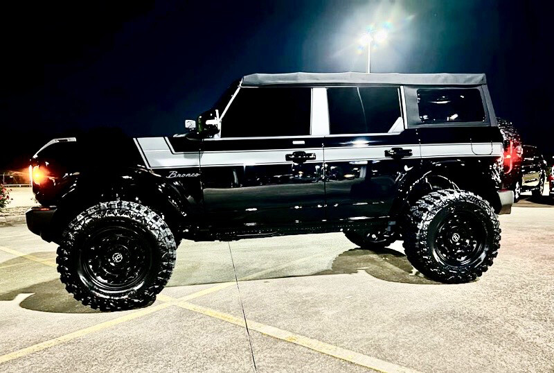 2021-up Ford Bronco Retro Special Decor Style Side/Hood Graphics Kit (Below Body Line Wide Stripe)