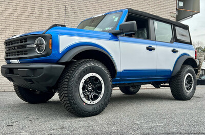 2021-up Ford Bronco Two Tone Center Body Graphics 2021-up Ford Bronco Two Tone Center Body Graphics