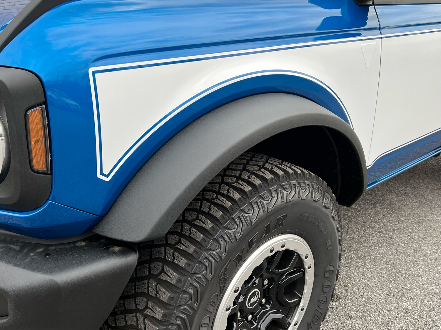 2021-up Ford Bronco Two Tone Center Body Graphics