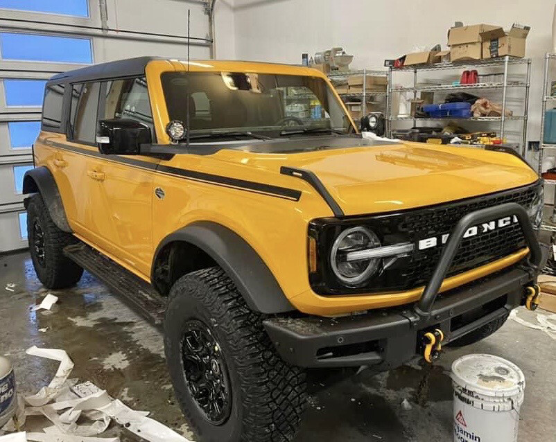 2021-up Ford Bronco Full Length FE Style Upper Side Stripe Kit