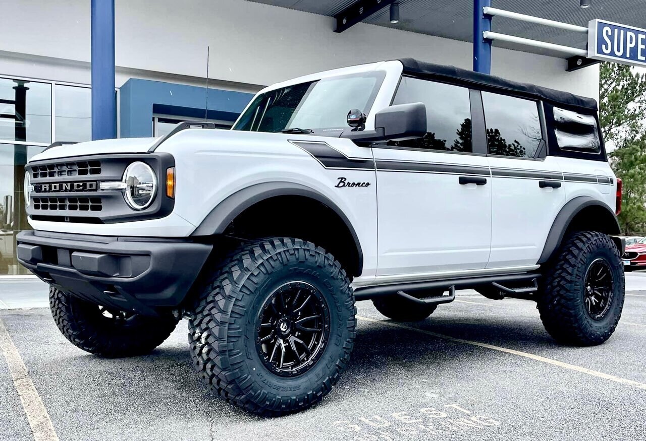 2021-up Ford Bronco Retro Special Decor Style Side Graphics Kit (Centered on Body Line)