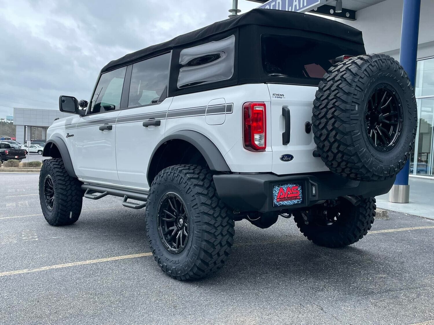 2021-up Ford Bronco Retro Special Decor Style Side Graphics Kit (Centered on Body Line)
