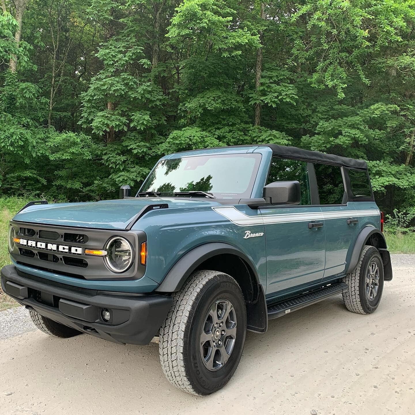 2021-up Ford Bronco Retro Special Decor Style Side Graphics Kit (Centered on Body Line)