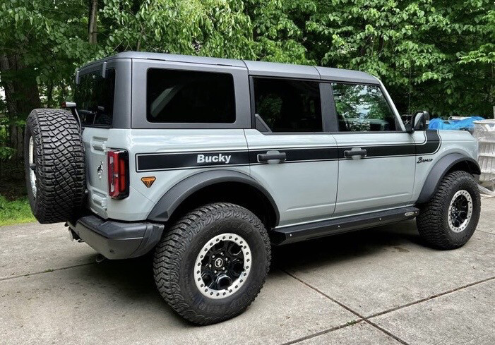 2021-up Ford Bronco Retro Special Decor Style Side/Hood Graphics Kit (Below Body Line Wide Stripe)