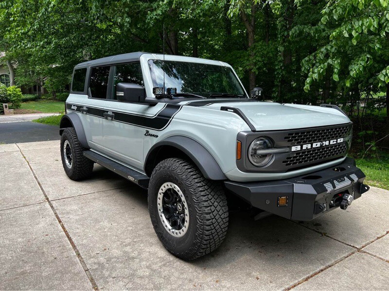 2021-up Ford Bronco Retro Special Decor Style Side/Hood Graphics Kit (Below Body Line Wide Stripe)