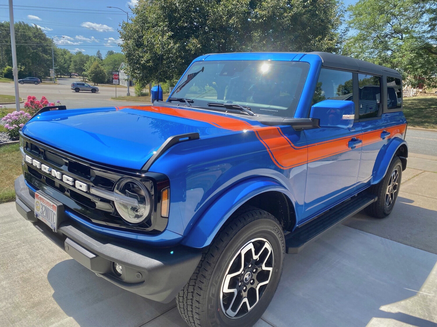 2021-up Ford Bronco Retro Special Decor Style Side/Hood Graphics Kit (Below Body Line Wide Stripe)