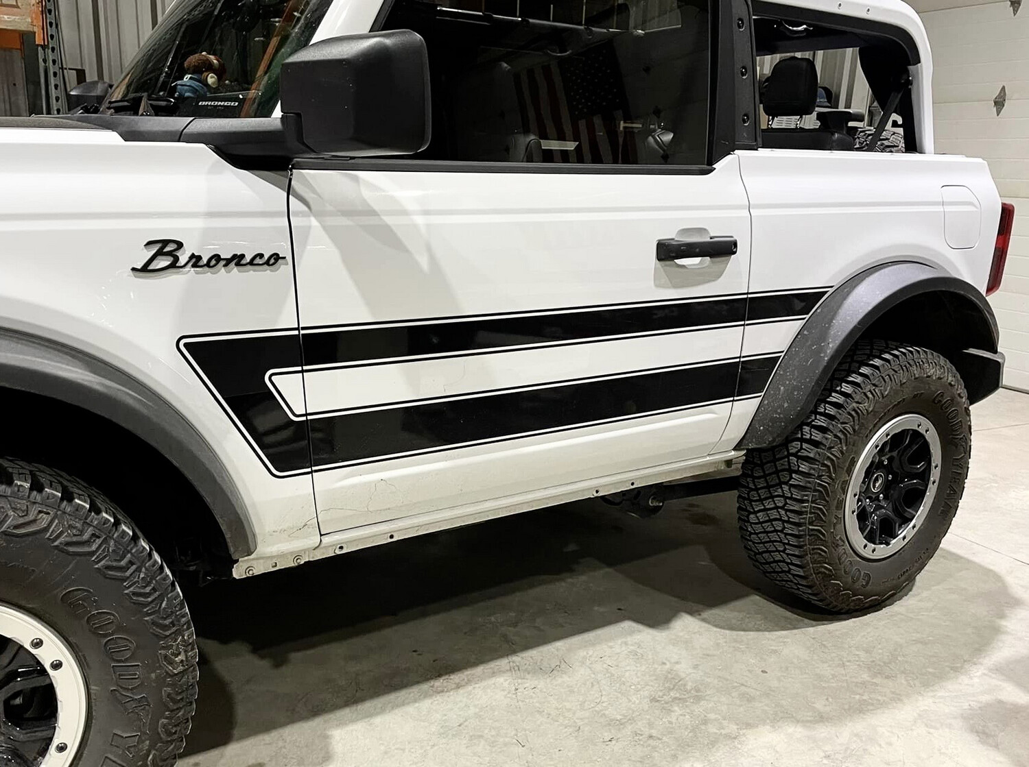 2021-up Ford Bronco Retro Explorer Style Side Graphics Kit