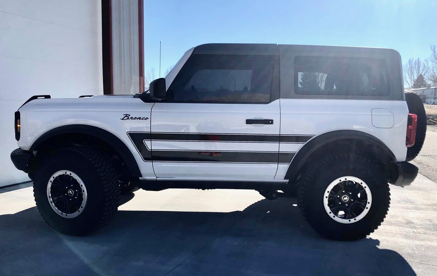 2021-up Ford Bronco Retro Explorer Style Side Graphics Kit