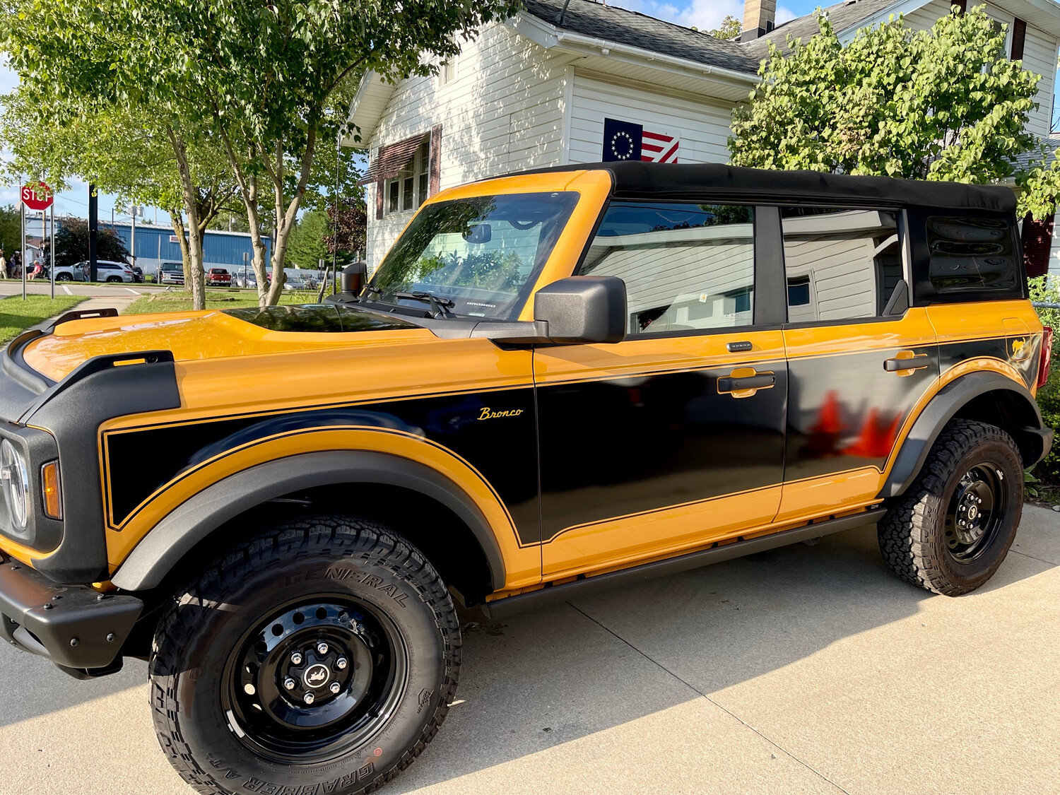 2021-up Ford Bronco Two Tone Center Body Graphics