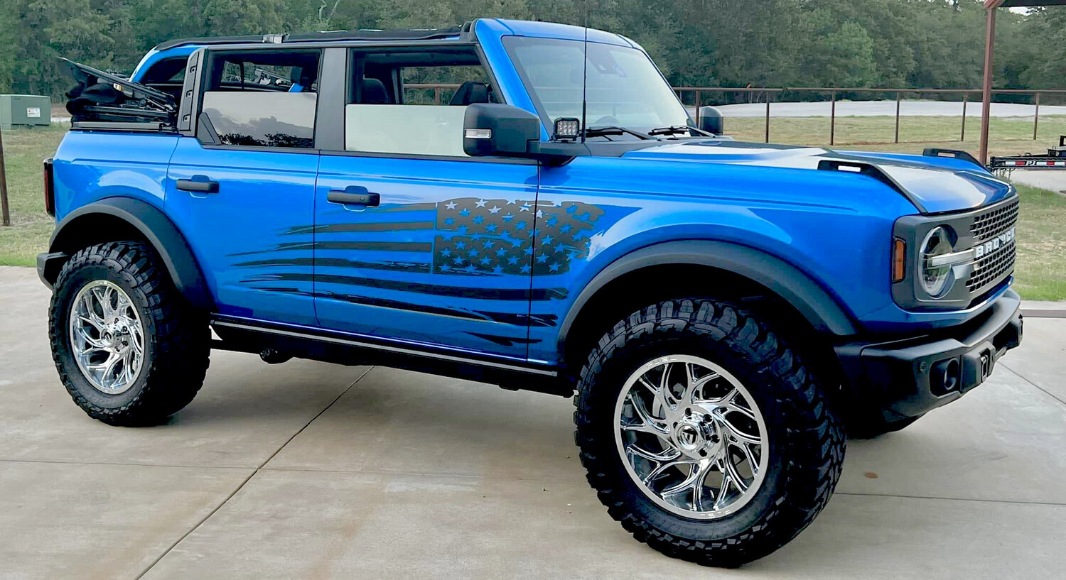 2021-up Ford Bronco Large Tattered Flag Graphics Kit
