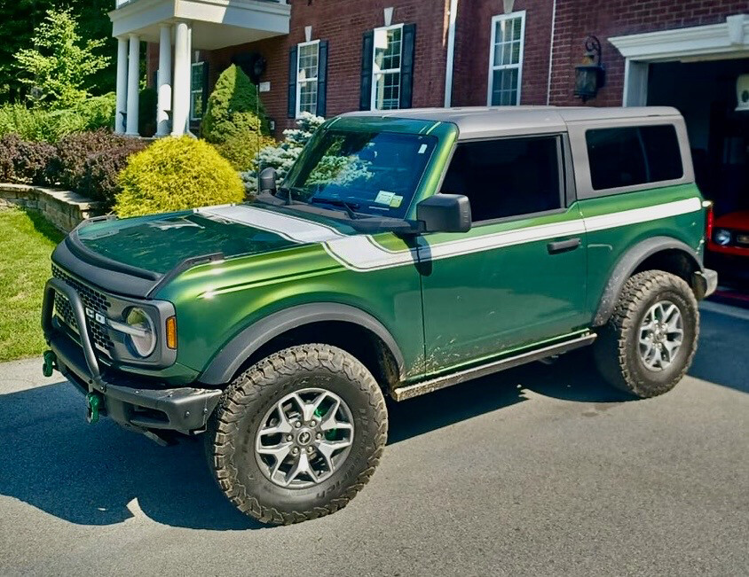 2021-up Ford Bronco Retro Special Decor Style Side/Hood Graphics Kit (Centered on Body Line)