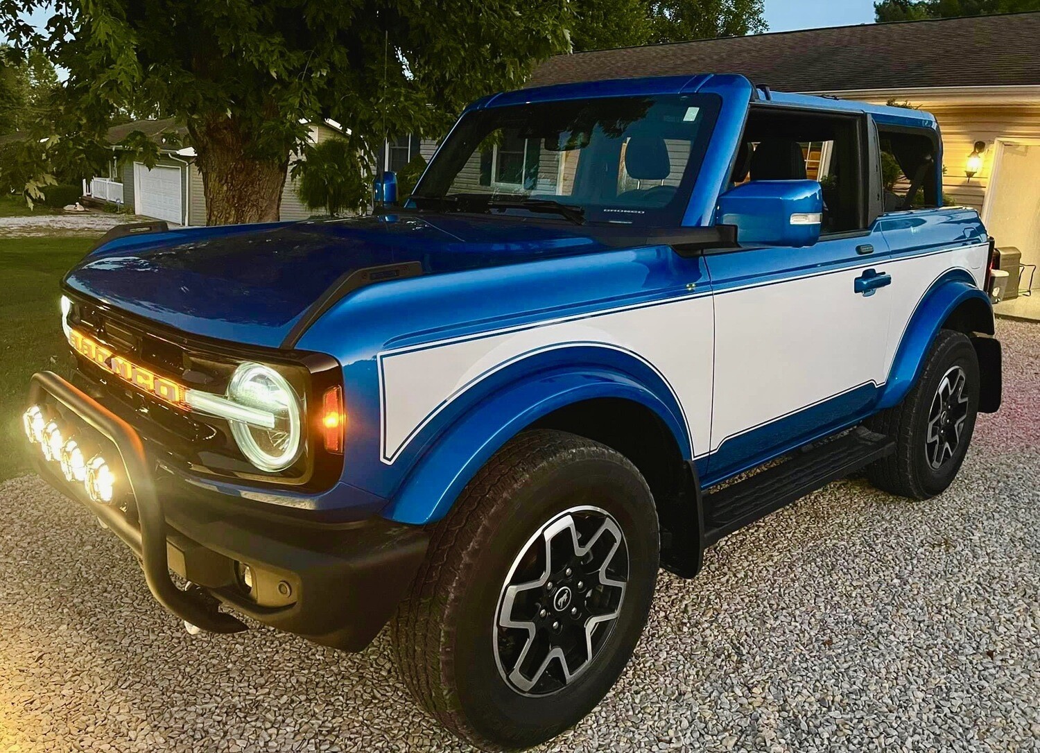 2021-up Ford Bronco Two Tone Center Body Graphics