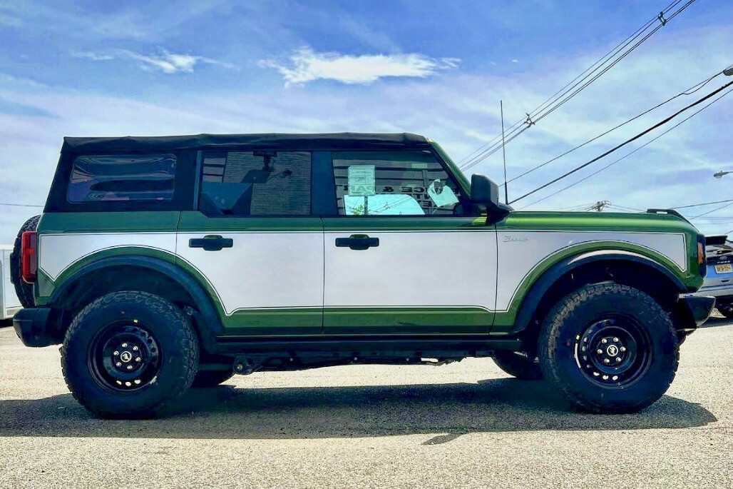 2021-up Ford Bronco Two Tone Center Body Graphics