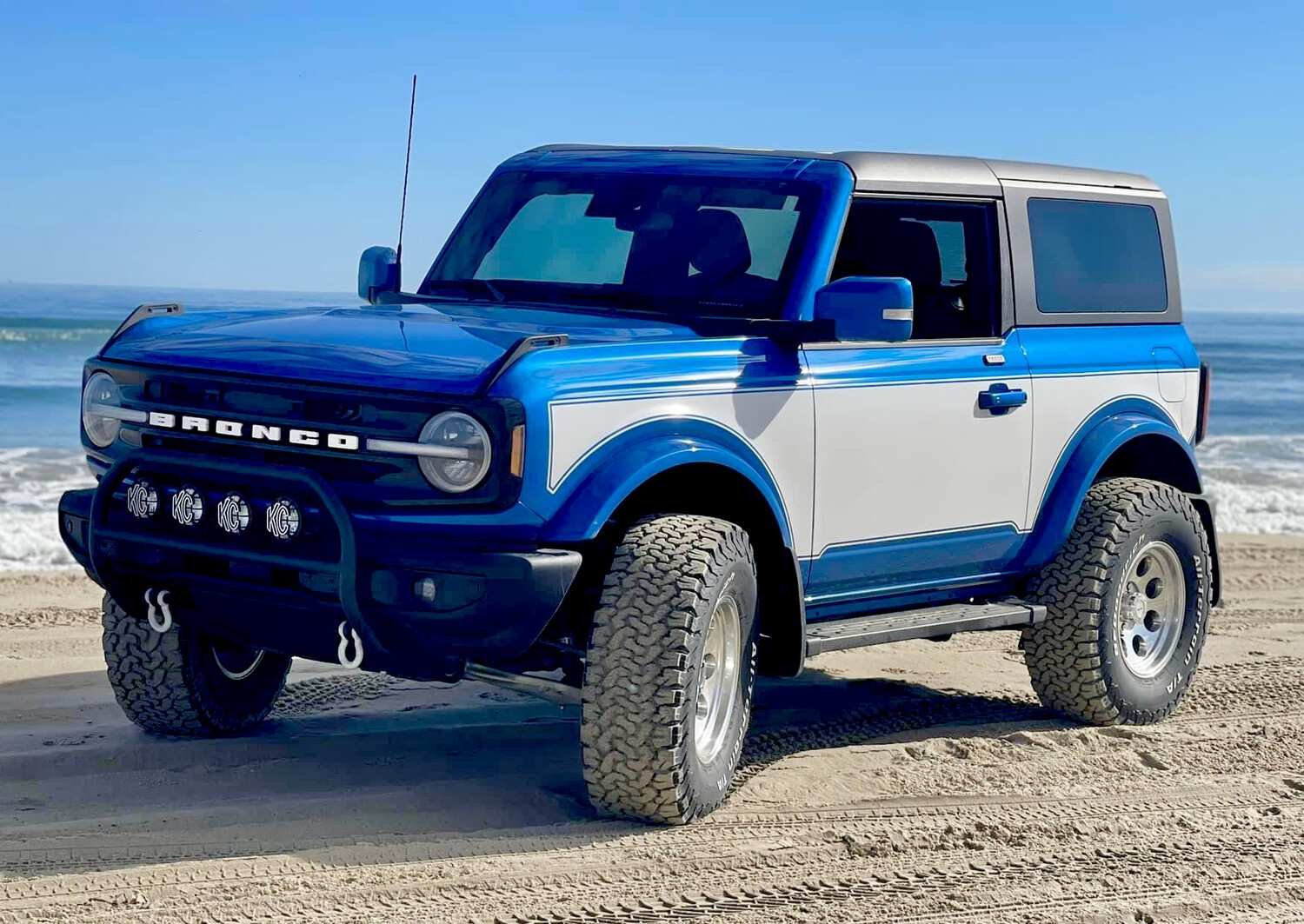 2021-up Ford Bronco Two Tone Center Body Graphics