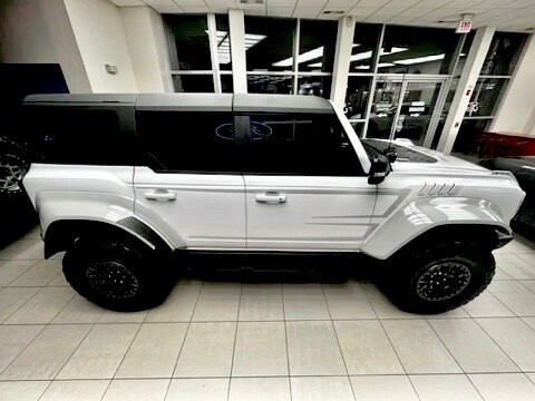 Bronco Dual Scallop Style Side Graphics Kit