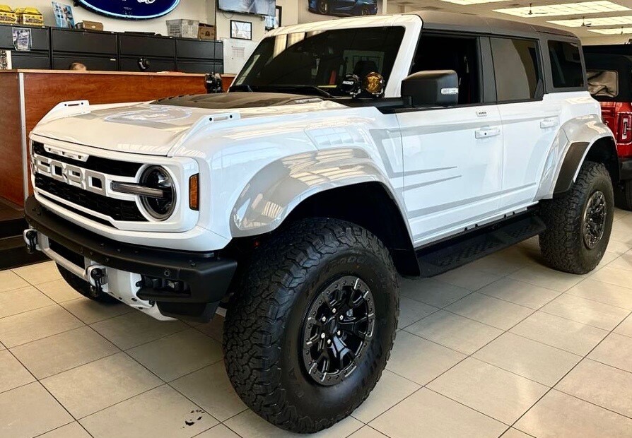 Bronco Dual Scallop Style Side Graphics Kit
