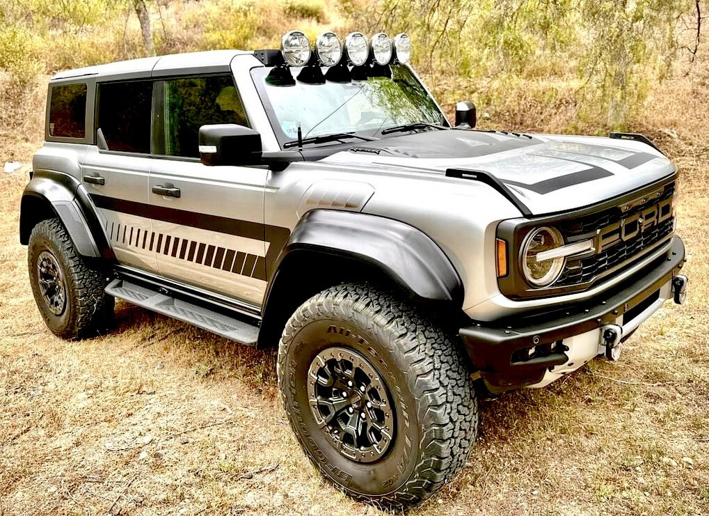 2021-up Ford Bronco Retro Explorer Style Side Graphics Kit