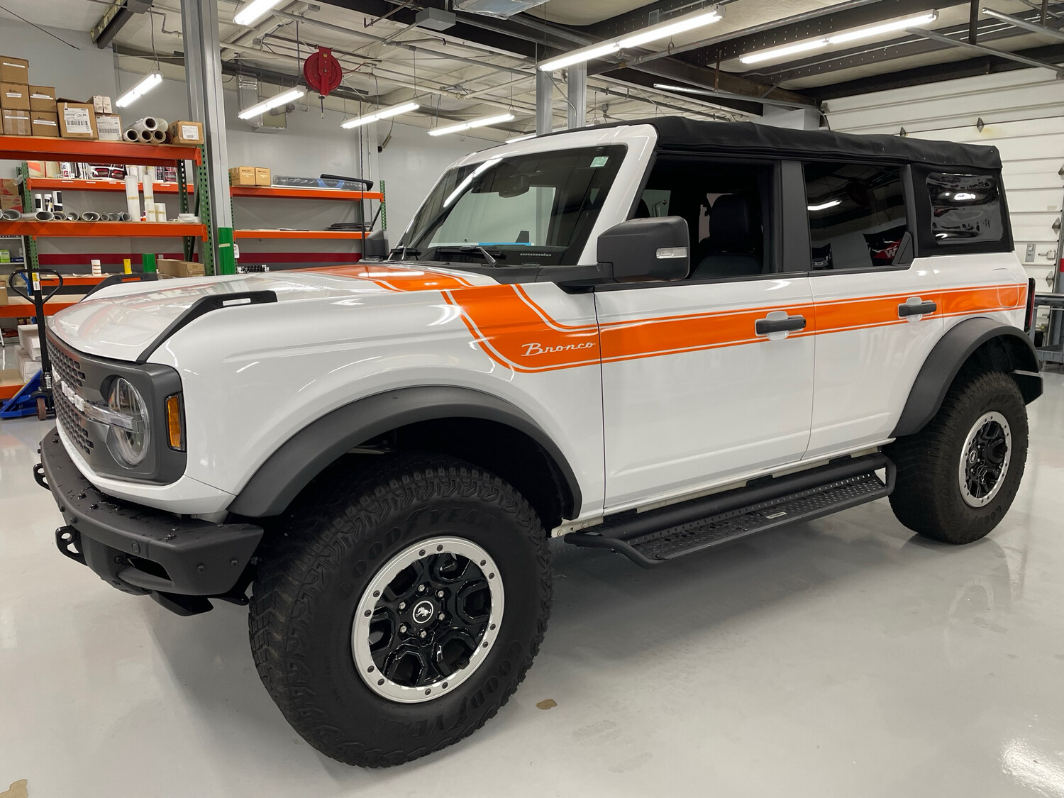 2021-up Ford Bronco Retro Special Decor Style Side/Hood Graphics Kit (Below Body Line Wide Stripe)