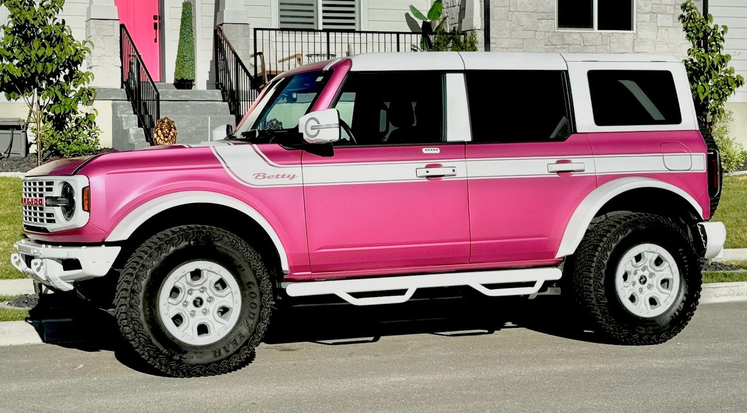 2021-up Ford Bronco Retro Special Decor Style Side/Hood Graphics Kit (Below Body Line Wide Stripe)
