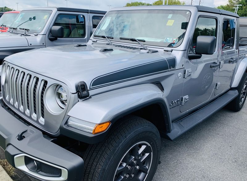 Jeep Gladiator JT Wrangler JL JLU Rubicon Hood Spear Graphics