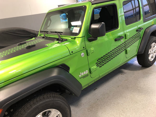 Jeep Gladiator JT Wrangler JK JKU  JL JLU Large Tire Tracks Graphics
