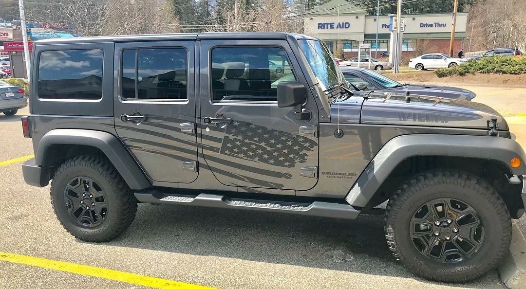 Jeep Gladiator JT Wrangler JK JKU JL JLU Large Tattered Flag Graphics